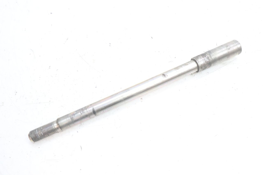 photo de FRONT WHEEL AXLE YAMAHA X-MAX XMAX 125 (2010 - 2013) - Component detail
