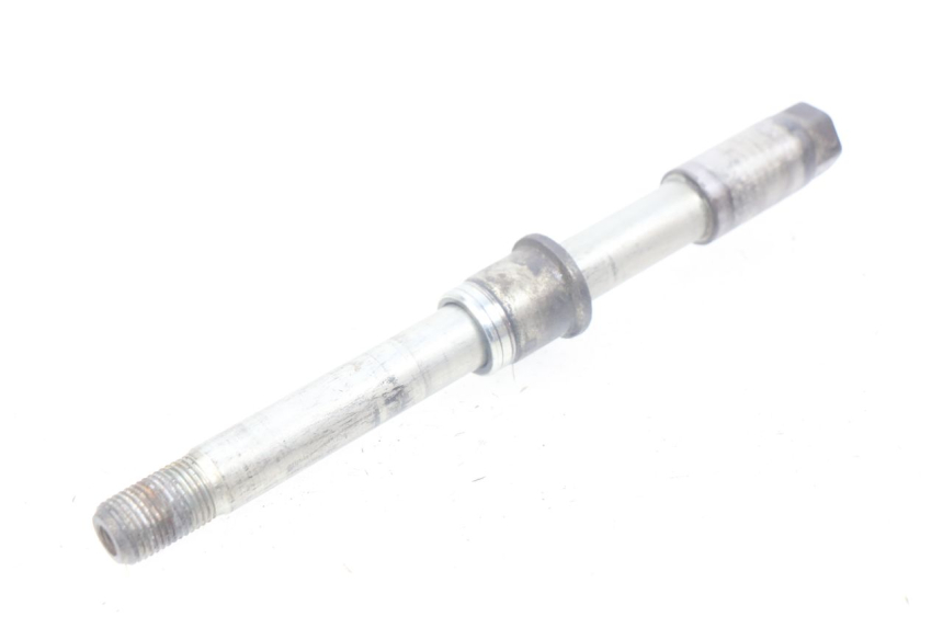 photo de FRONT WHEEL AXLE SUZUKI XF FREEWIND 650 (1997 - 2003) - Technical close-up