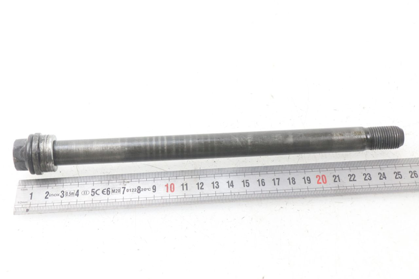 photo de FRONT WHEEL AXLE YAMAHA XJ600 XJ DIVERSION 600 (1992 - 1997) - Zoom on usage condition