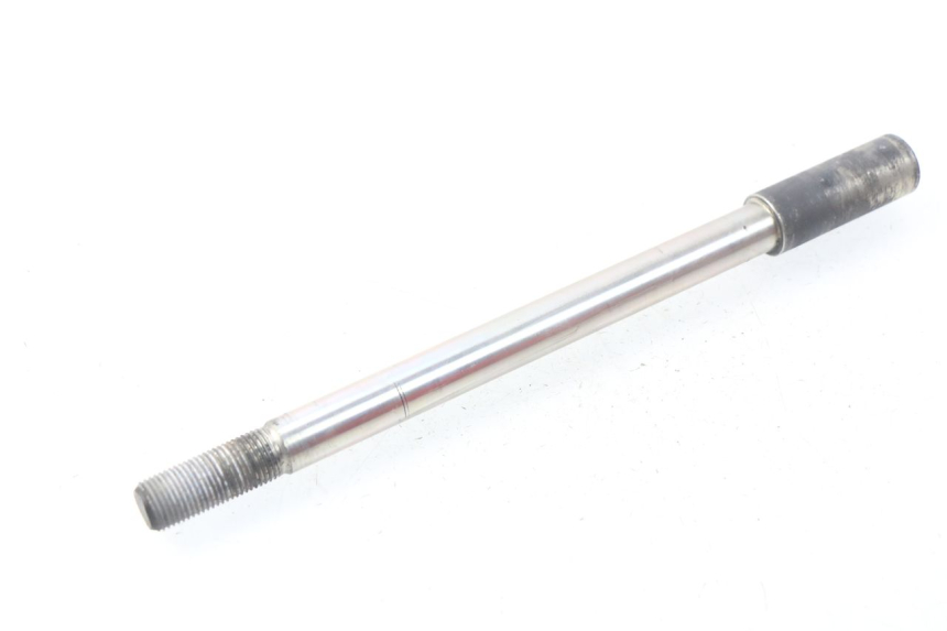 photo de FRONT WHEEL AXLE YAMAHA YP X-MAX XMAX 400 (2014 - 2017) - Fixing points details