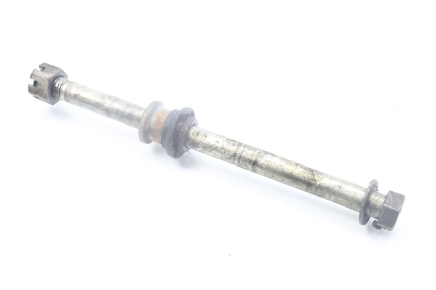 photo de FRONT WHEEL AXLE YAMAHA YZ 80 (1982 - 1983) - Zoom on usage condition