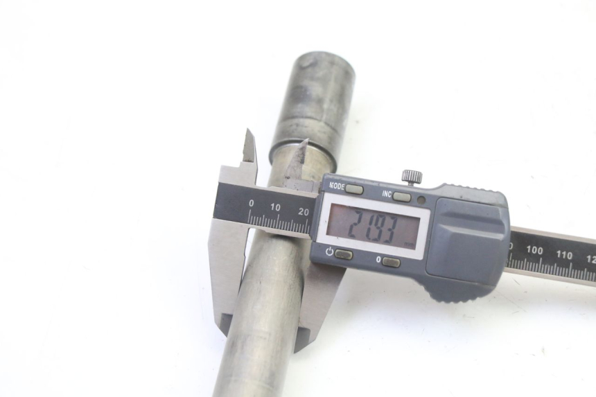 photo de FRONT WHEEL AXLE YAMAHA YZF YZ-F 450 (2014 - 2016) - Product overview