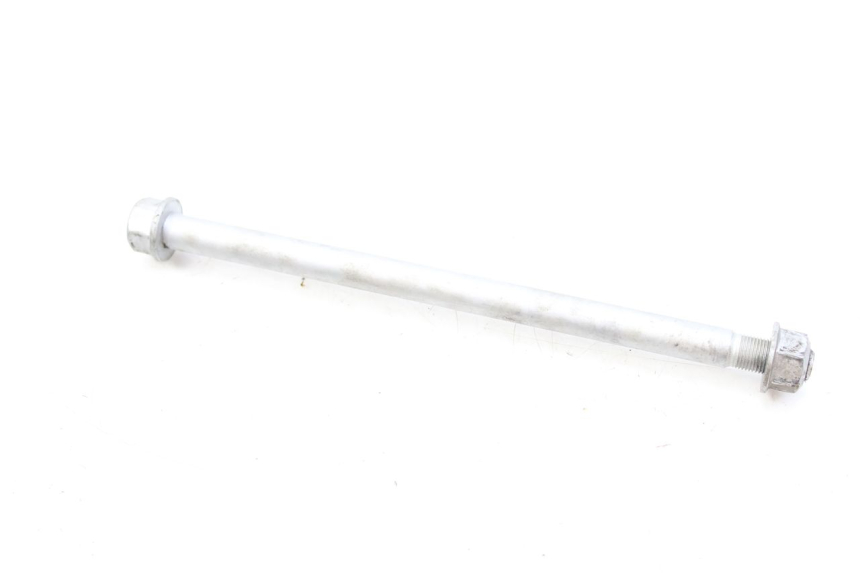 photo de FRONT WHEEL AXLE PIAGGIO ZIP 4T 50 (2018 - 2020) - Zoom on usage condition