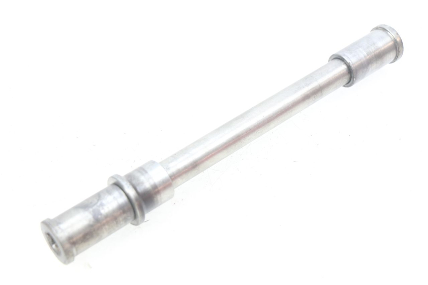 photo de FRONT WHEEL AXLE KAWASAKI ZR7 ZR-7 S 750 (1999 - 2004) - Technical close-up
