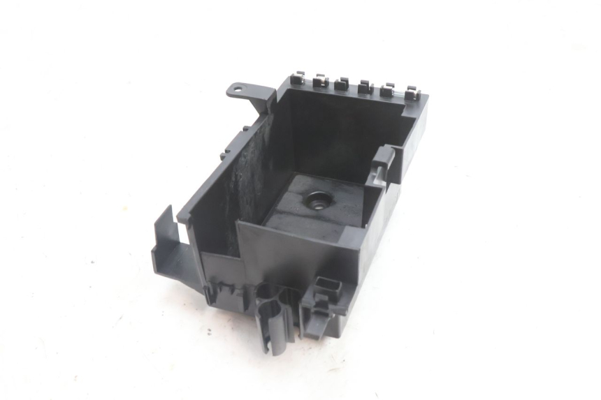 photo de BATTERY TRAY KYMCO AGILITY 16+ 4T 50 (2018 - 2023) - Zoom on usage condition