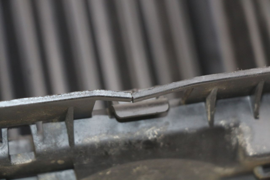 photo de BATTERY TRAY PEUGEOT CITYSTAR 2T 50 (2018 - 2021) - Alternative perspective