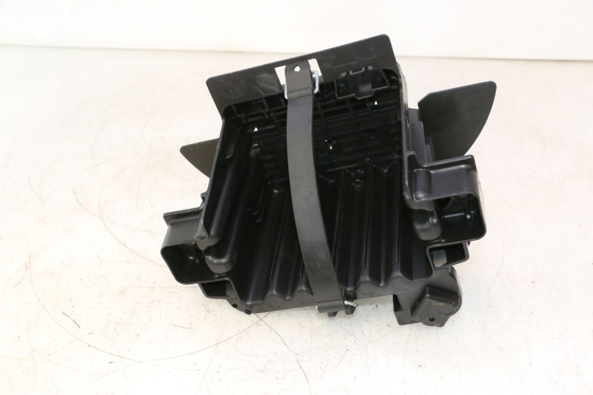 photo de BATTERY TRAY PEUGEOT CITYSTAR 2T 50 (2018 - 2021) - Zoom on usage condition