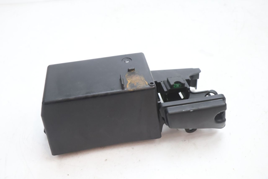 photo de BATTERY BOX KAWASAKI ER-6 ER6 N 650 (2005 - 2009) - Technical close-up