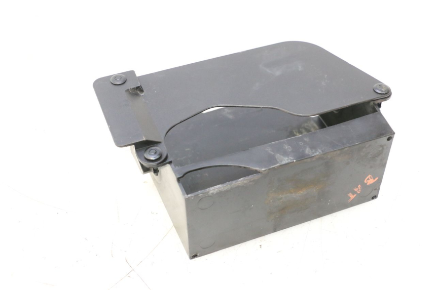photo de BATTERY BOX YAMAHA FJR 1300 (2001 - 2005) - Alternative perspective
