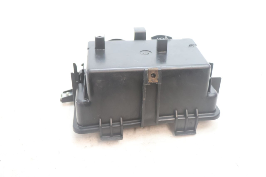photo de BATTERY BOX HONDA FJS SILVER WING SILVERWING 400 (2005 - 2008) - Technical close-up