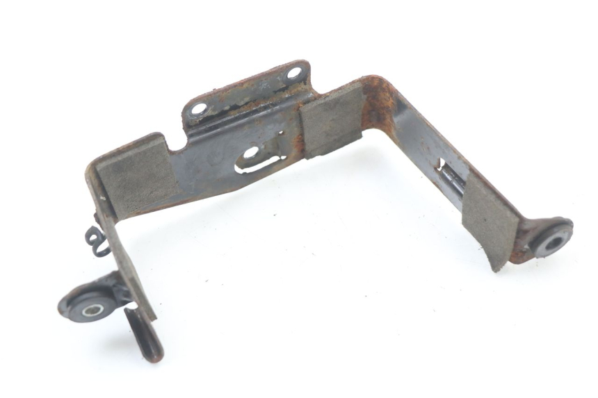 photo de BATTERY BOX SUZUKI GN 125 (1997 - 2000) - Alternative perspective