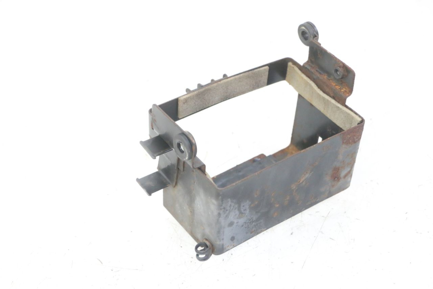 photo de BATTERY BOX SUZUKI GS GSE 500 (2001 - 2003) - Technical close-up