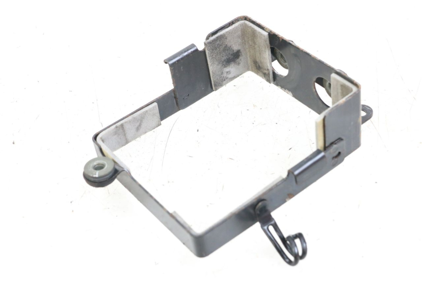 photo de BATTERY BOX SUZUKI GZ MARAUDER 125 (1998 - 2004) - Main view