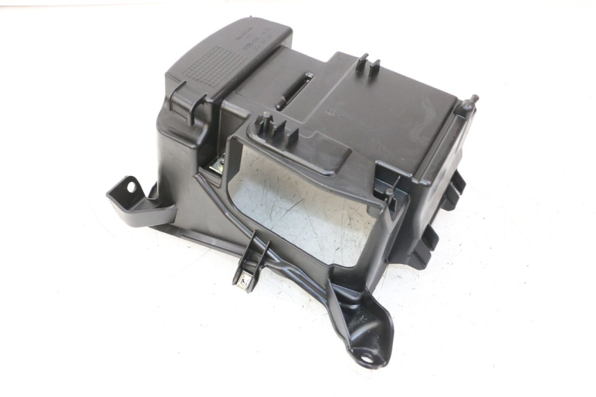 photo de BATTERY BOX HONDA FORZA 125 (2021 - 2025) - Alternative perspective