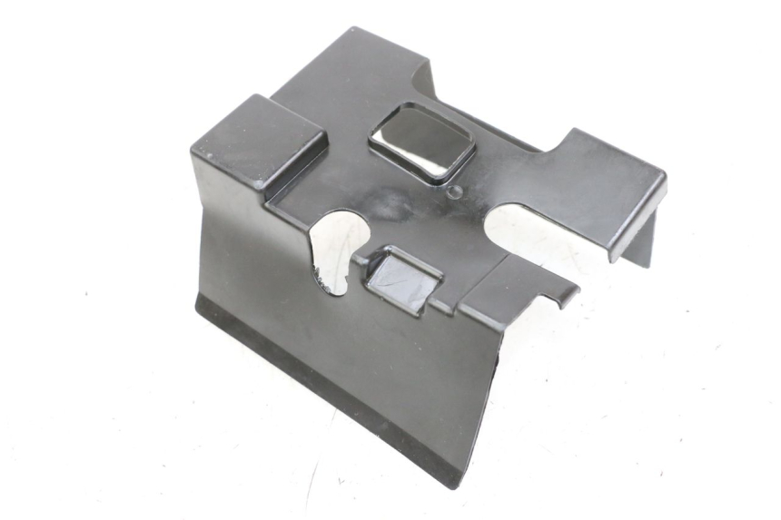 photo de BATTERY BOX HUSQVARNA SVARTPILEN 401 (2018 - 2023) - Technical close-up