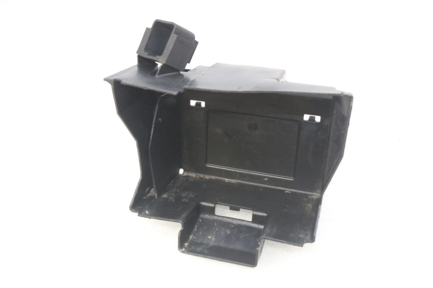 photo de BATTERY TRAY HONDA INTEGRA NC D 750 (2016 - 2018) - Zoom on usage condition