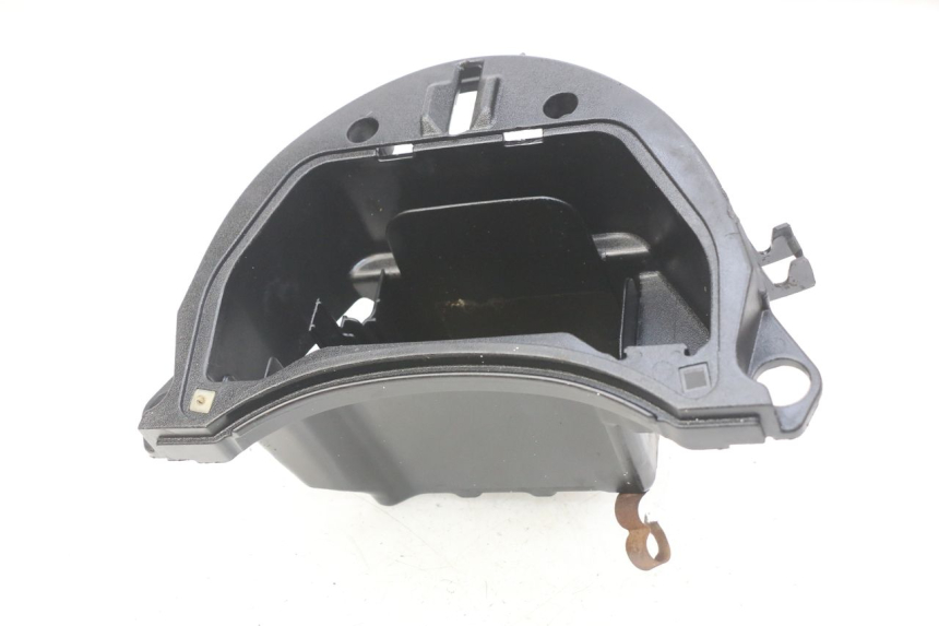 photo de BATTERY TRAY PIAGGIO LIBERTY IGET S 125 (2016 - 2020) - Alternative perspective