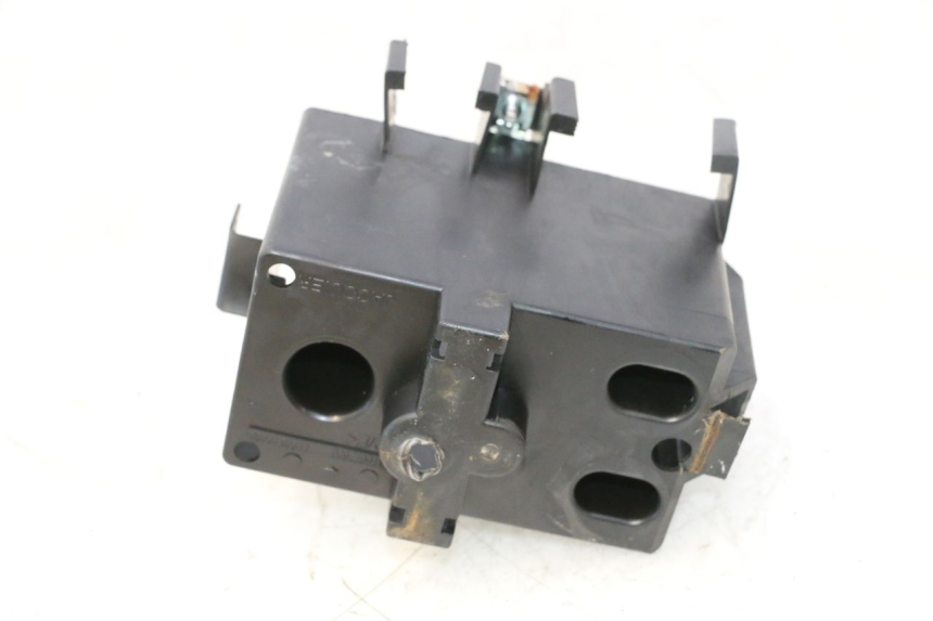 photo de BATTERY BOX PEUGEOT LUDIX PRO 2T 50 (2010 - 2017) - Technical close-up