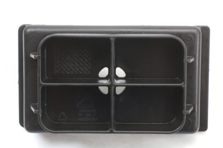 photo de BATTERY BOX PIAGGIO NEW TYPHOON 50 (2018 - 2021) - Component detail