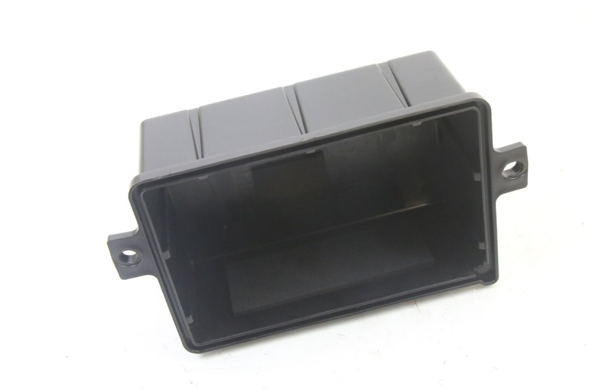 photo de BATTERY BOX SYM ORBIT III 3 4T 50 (2021 - 2025) - Zoom on usage condition