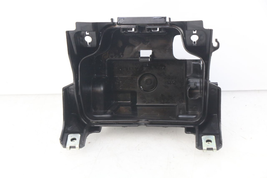 photo de BATTERY BOX HONDA PCX (JF57/JF64) 125 (2014 - 2018) - Technical close-up