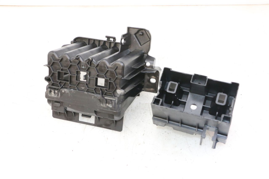 photo de BATTERY TRAY PEUGEOT CITYSTAR 2T 50 (2018 - 2021) - Alternative perspective