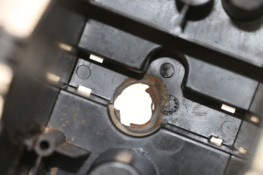 photo de BATTERY TRAY PEUGEOT LUDIX 50 (2005 - 2007) - Component detail