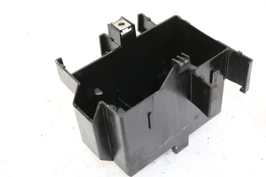 photo de BATTERY TRAY PEUGEOT LUDIX 50 (2008 - 2017) - Technical close-up