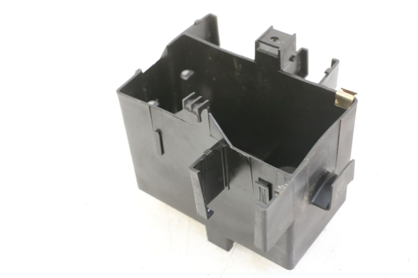 photo de BATTERY BOX PEUGEOT LUDIX ONE 50 (2005 - 2008) - Alternative perspective