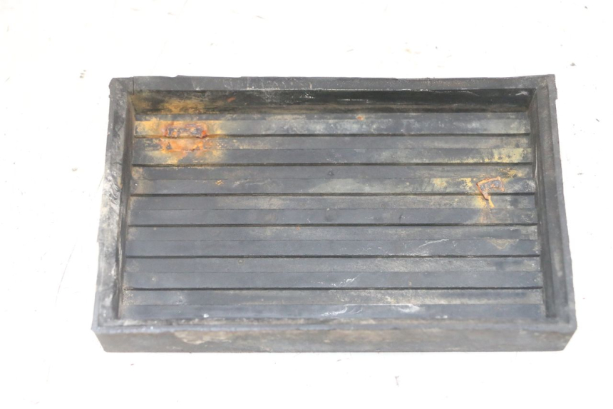 photo de BATTERY BOX APRILIA RALLY AC 50 (1995 - 2004) - Zoom on usage condition