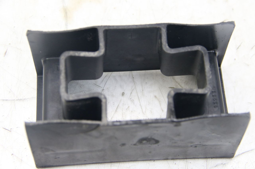 photo de BATTERY TRAY GILERA RUNNER SP 50 (2009 - 2017) - Zoom on usage condition