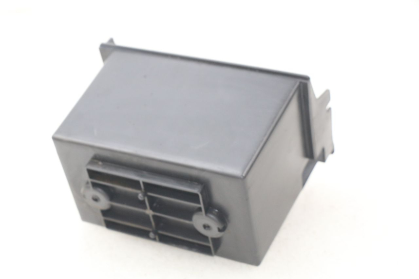 photo de BATTERY BOX DAELIM S2 125 (2006 - 2007) - Component detail