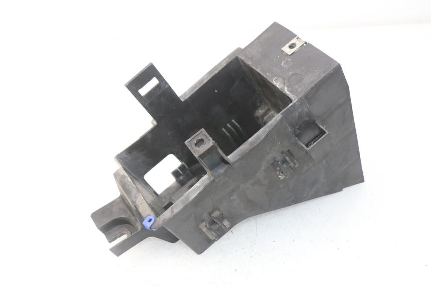 photo de BATTERY BOX PEUGEOT SATELIS 500 (2007 - 2013) - Zoom on usage condition