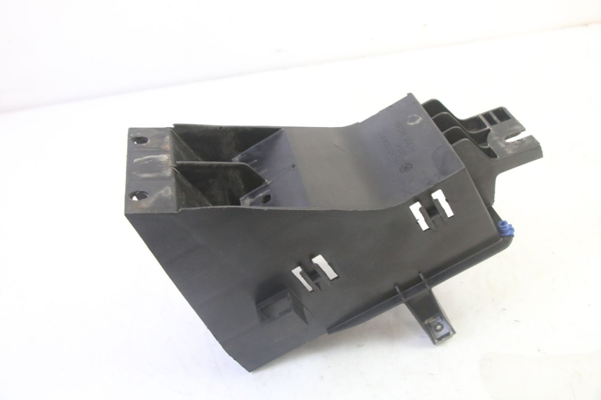 photo de BATTERY BOX PEUGEOT SATELIS 125 (2013 - 2018) - Product overview