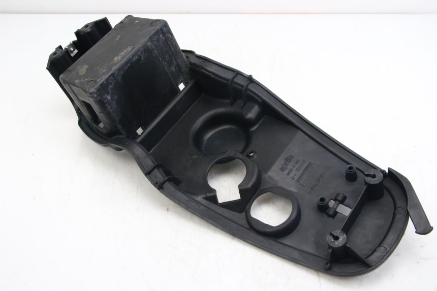photo de BATTERY TRAY APRILIA SCARABEO 4T 50 (2009 - 2017) - Component zoom