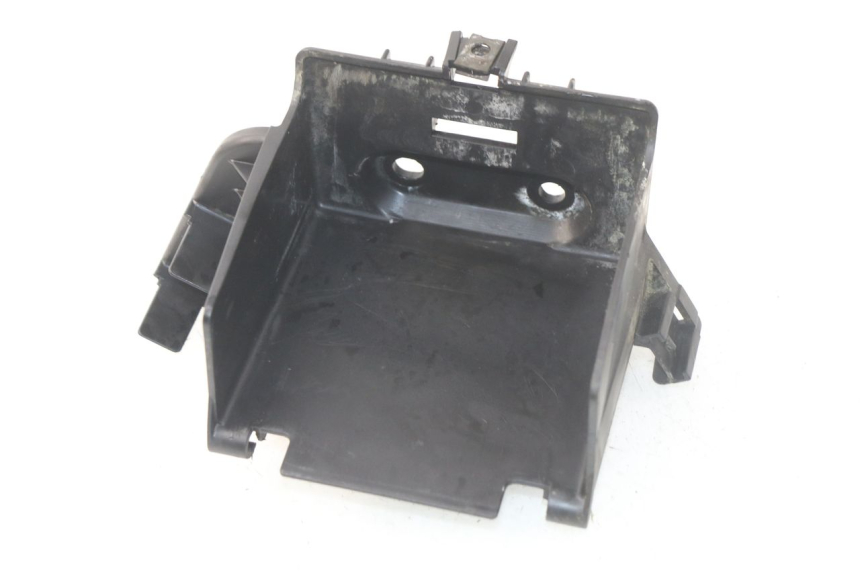 photo de BATTERY BOX HONDA SES DYLAN 125 (2002 - 2006) - Alternative perspective