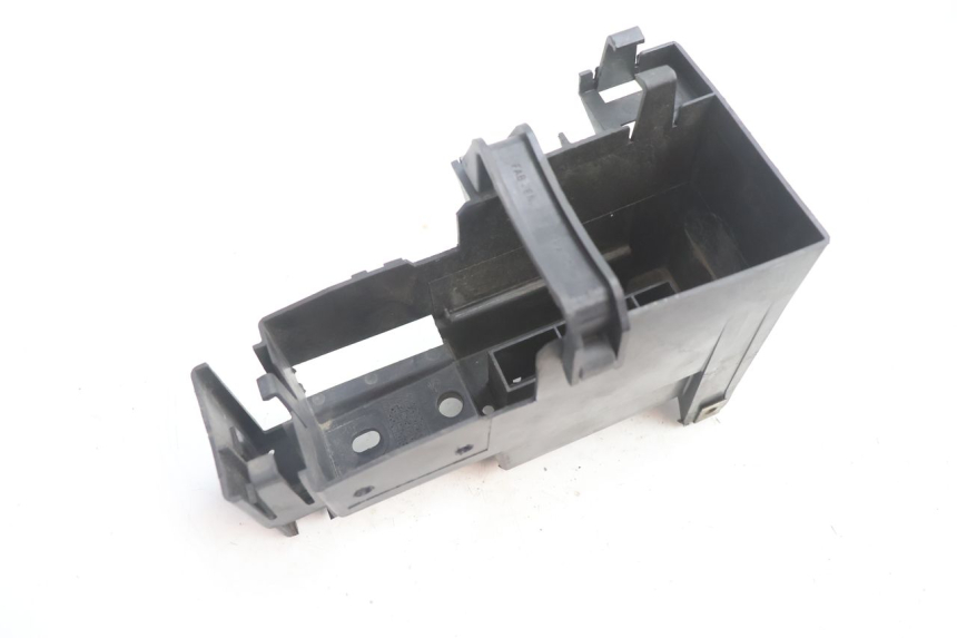 photo de BATTERY TRAY PEUGEOT SPEEDFIGHT LC 50 (1996 - 2002) - Zoom on usage condition