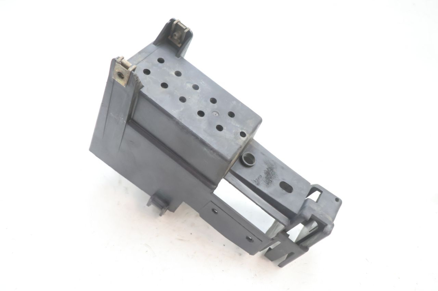 photo de BATTERY TRAY PEUGEOT SPEEDFIGHT LC 50 (1996 - 2002) - Alternative perspective