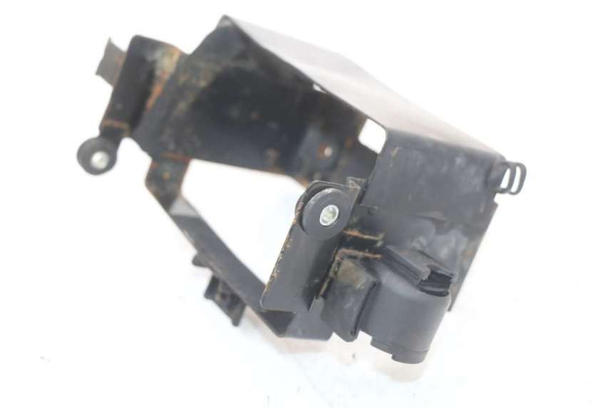 photo de BATTERY BOX SUZUKI GS F 500 (2004 - 2007) - Zoom on usage condition