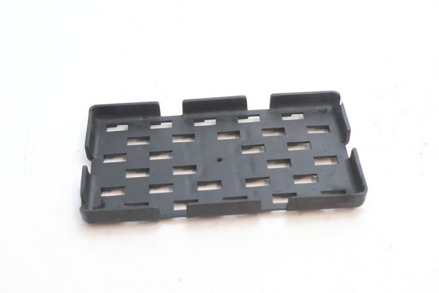 photo de BATTERY BOX SUZUKI SV S 650 (2003 - 2009) - Component detail