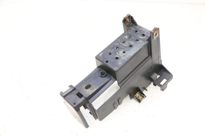 photo de BATTERY BOX PEUGEOT TREKKER 50 (1995 - 2004) - Zoom on usage condition