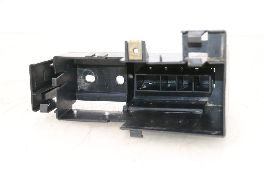 photo de BATTERY BOX PEUGEOT TREKKER 50 (1995 - 2004) - Alternative perspective