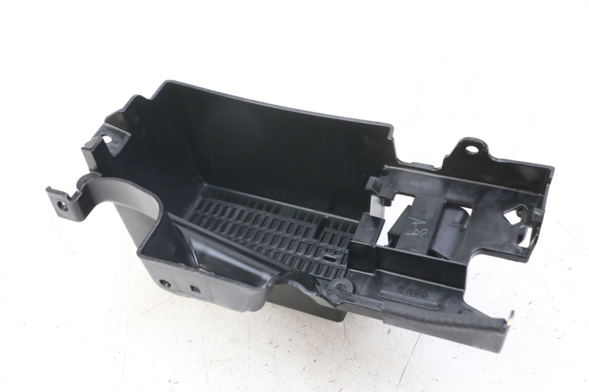 photo de BATTERY TRAY KAWASAKI VERSYS ABS 650 (2015 - 2018) - Product overview