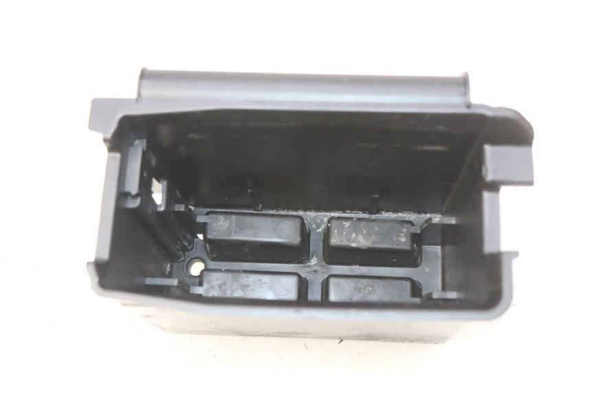 photo de BATTERY TRAY PIAGGIO VESPA PRIMAVERA 2T 50 (2013 - 2018) - Component detail