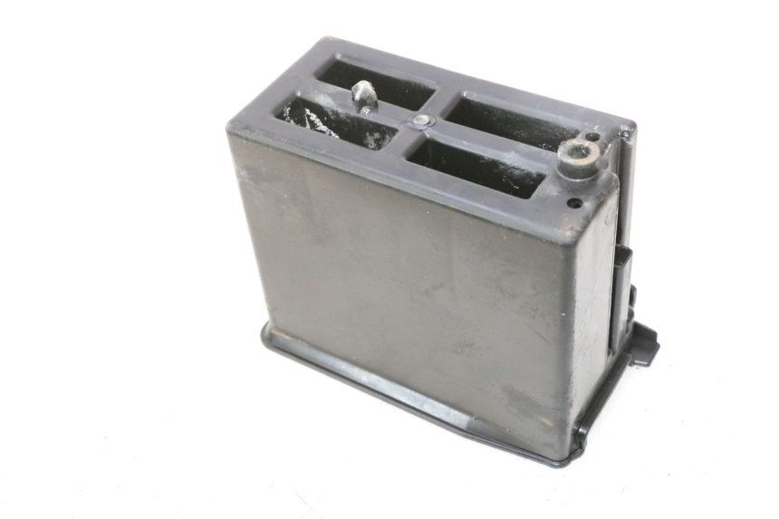 photo de BATTERY TRAY PIAGGIO VESPA PRIMAVERA 2T 50 (2013 - 2018) - Alternative perspective