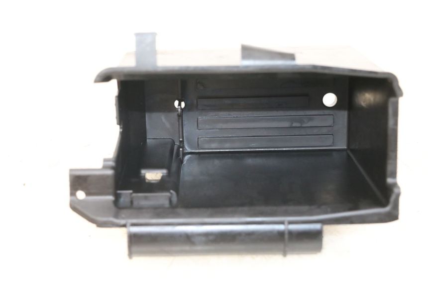photo de BATTERY BOX PIAGGIO VESPA PRIMAVERA 4T 50 (2021 - 2024) - Main view