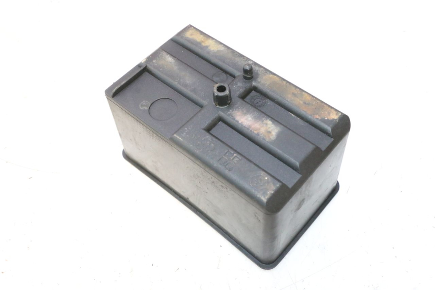 photo de BATTERY TRAY PIAGGIO VESPA S 2T 50 (2007 - 2014) - Alternative perspective