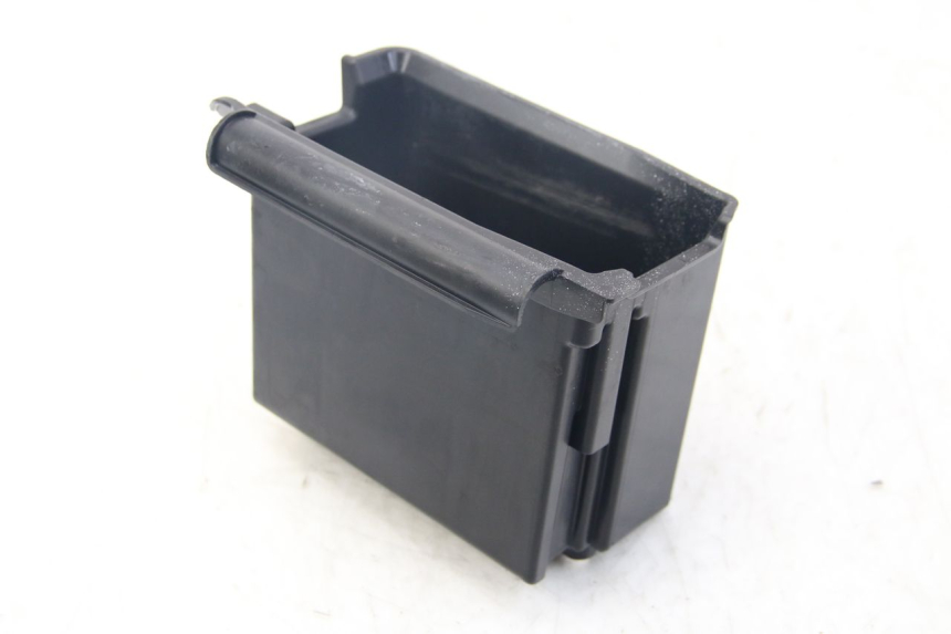 photo de BATTERY TRAY PIAGGIO VESPA SPRINT 2T 50 (2014 - 2018) - Alternative perspective