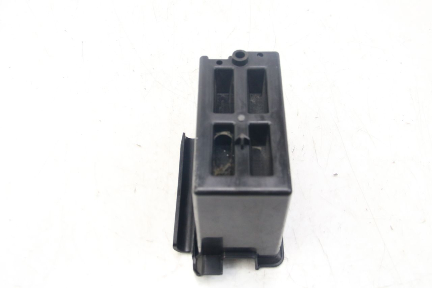photo de BATTERY TRAY PIAGGIO VESPA SPRINT 2T 50 (2014 - 2018) - Technical close-up