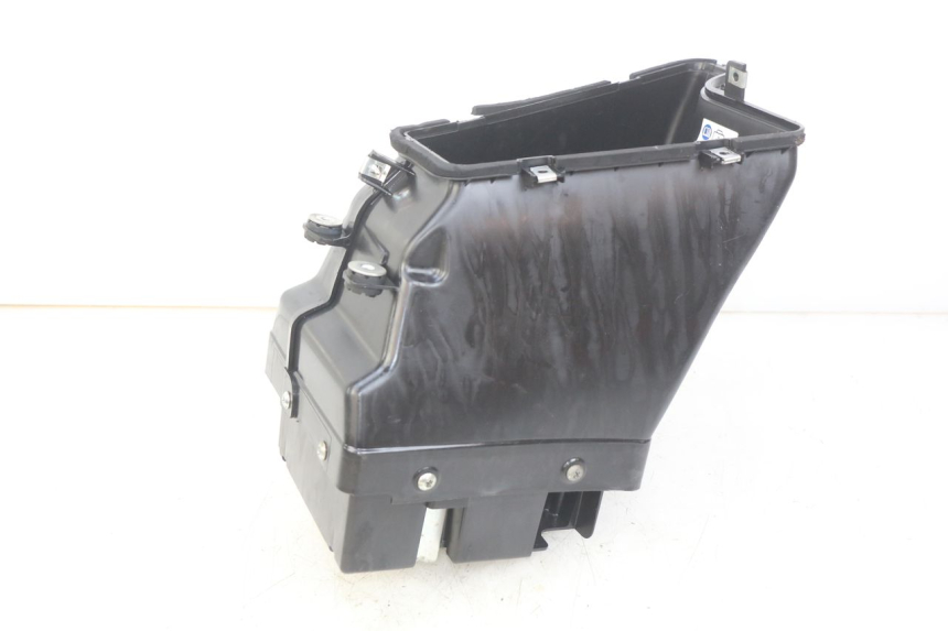 photo de BATTERY TRAY HONDA VISION NSC R 50 (2013 - 2015) - Zoom on usage condition
